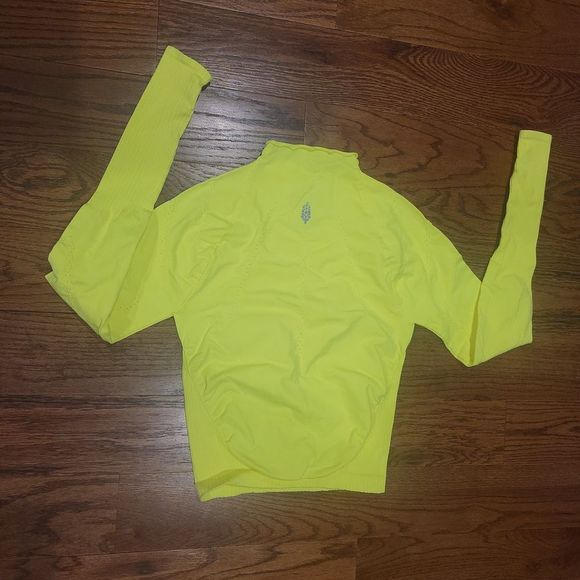Free People Good Karma High Neck Layer M/L NWOT Neon Yellow - Picture 4 of 6